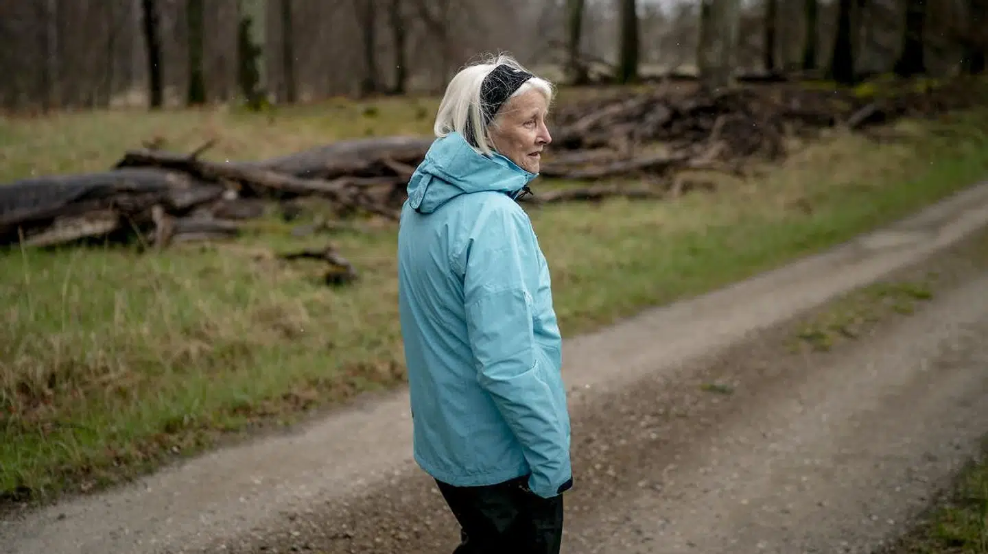 Formanden for Danmarks Naturfredningsforening Helsingør, Helle Øelund, er ikke begejstret over udsigten til, at der bliver opført et 20 kilometer langt og 2,5 meter højt hegn inde i Gribskov.