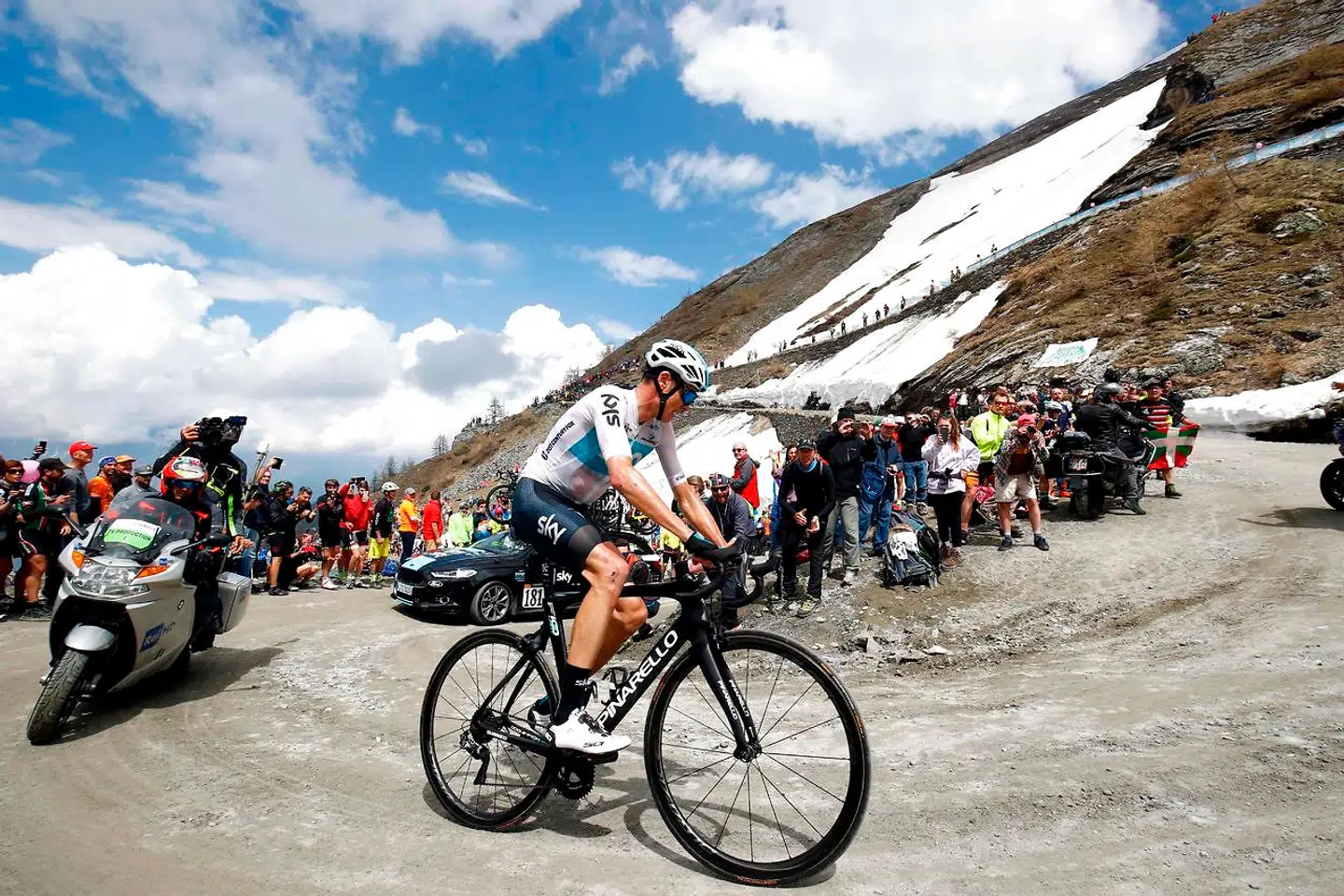 Den britiske cykelrytter Chris Froome på Colle delle Finestre 25. maj 2018. Etapen skulle gå over i historiebøgerne.