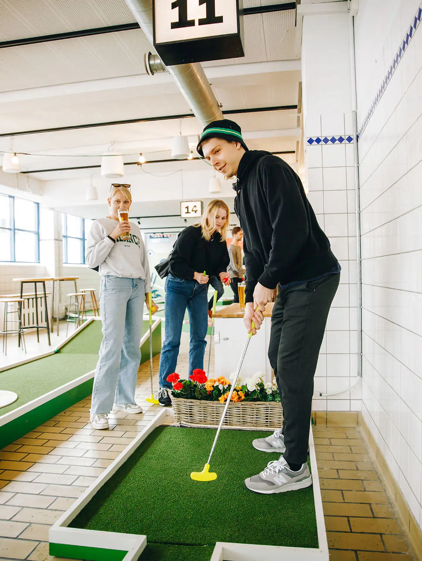 En Cocks and Cows-restaurant ligger midt i Camping.