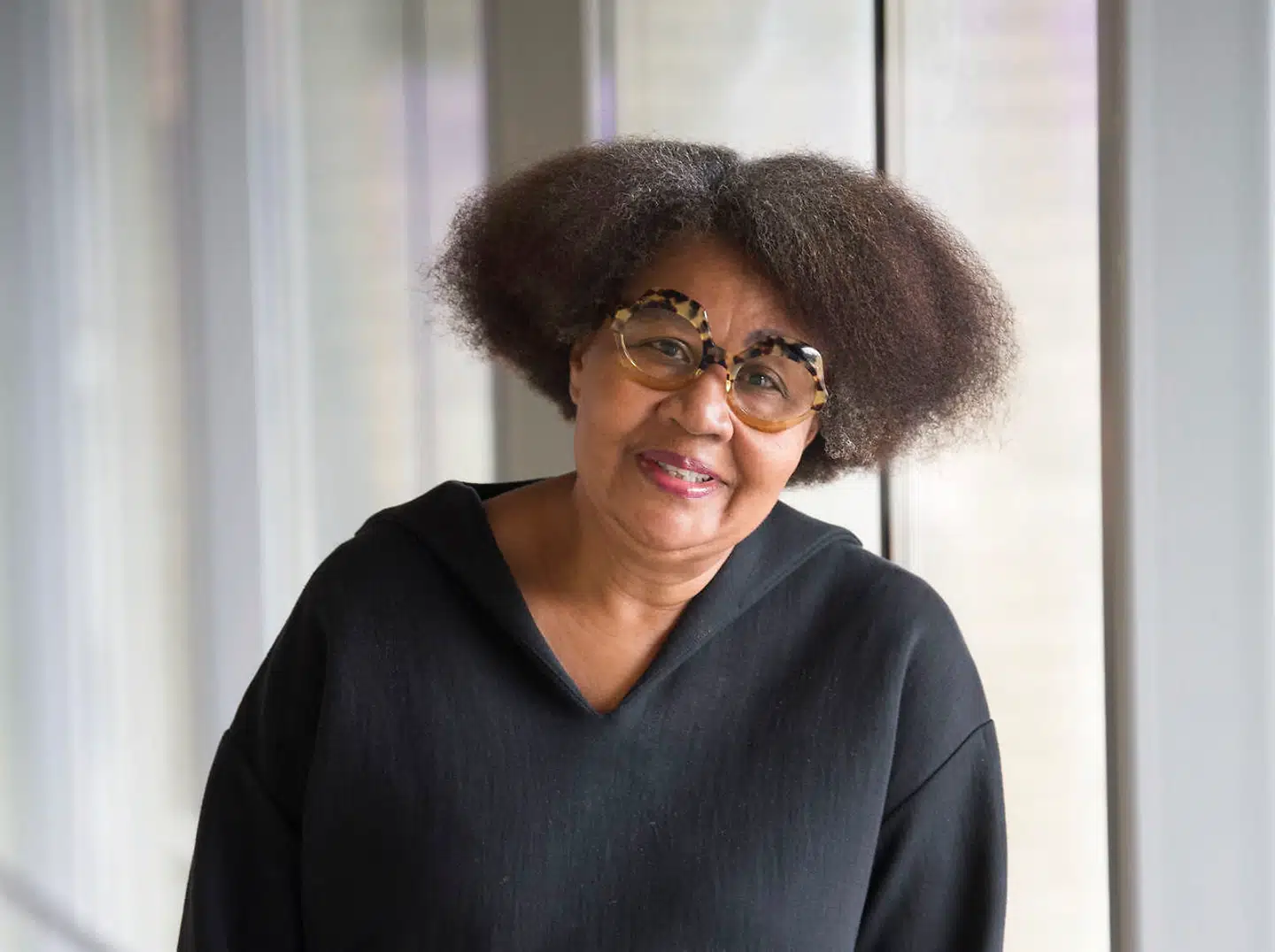 Jamaica Kincaid har selv sagt, at alt i hendes bøger er sandt, og at alt i hendes bøger er usandt.