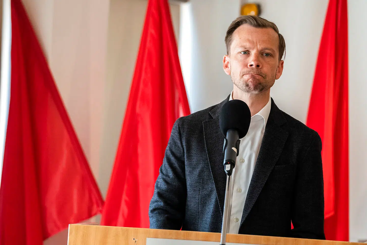 Beskæftigelsesministeriet har netop ansat en af minister Peter Hummelgaards (S) tidligere partikammerater som presse- og kommunikationschef. De to har blandt andet skrevet et debatindlæg sammen i 2018.