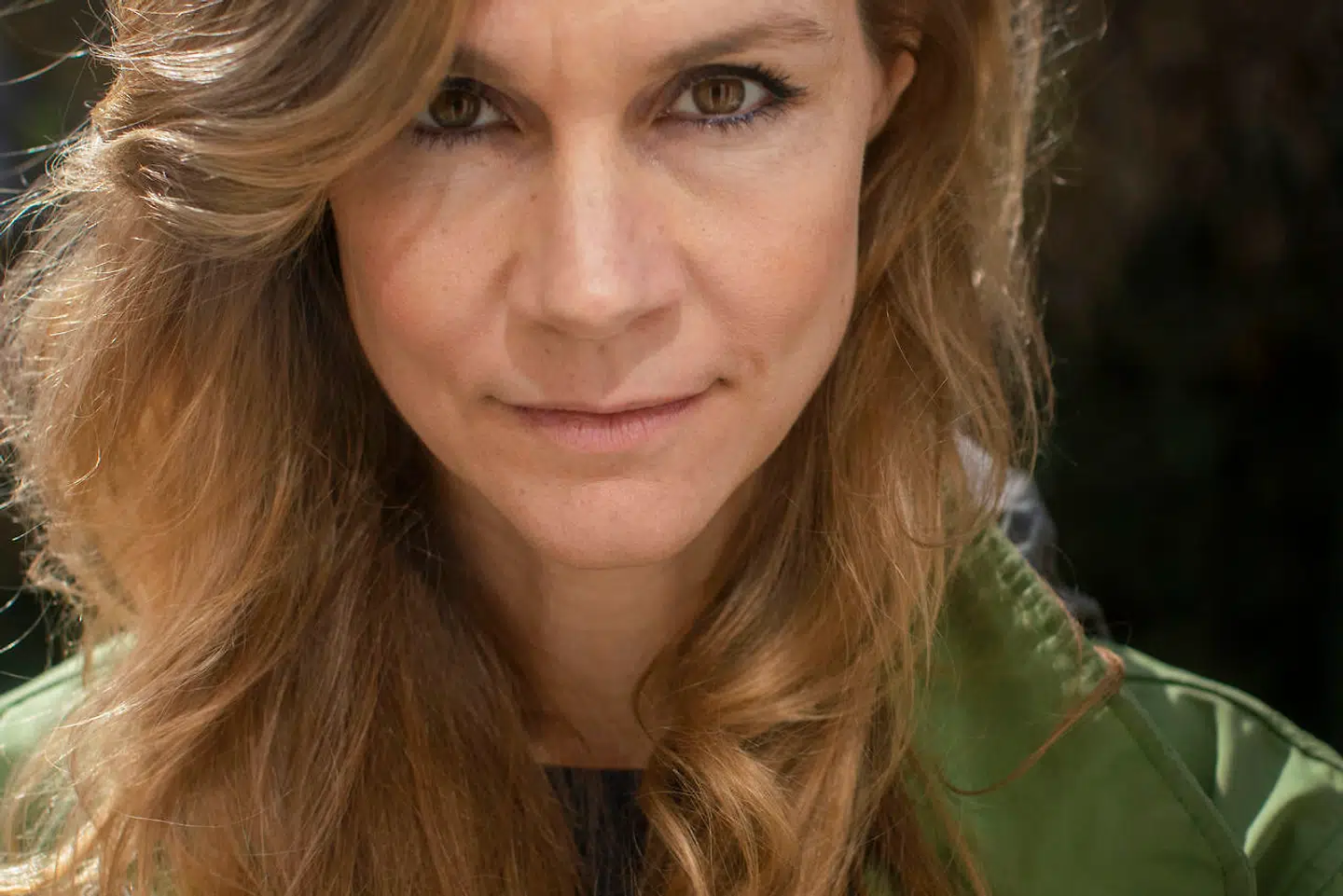 »Man kan ikke frigøre sig fra den tanke, at Signe Molde ikke engang fik læst den ene bog, som hun hævder (og bruger som argument for at afskrive helheden). Det er overfladisk og ærgerligt. Bibelen er udfordrende, men også en enestående, dyb og berigende samling af tekster,« skriver Manuel Vigilius.