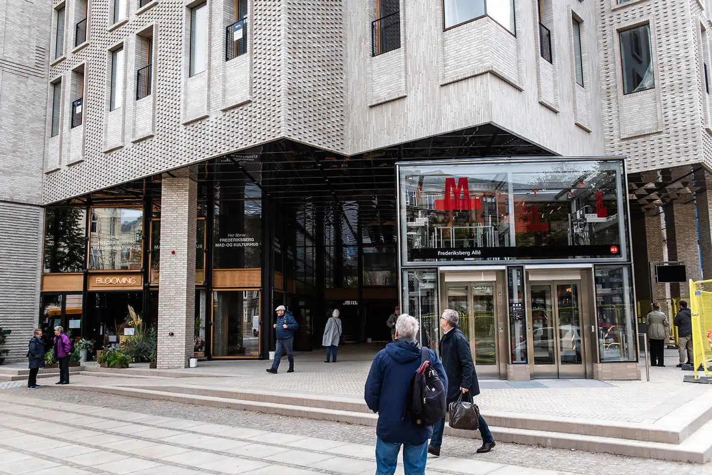 Mange beboere på Frederiksberg er stærkt plaget af støj fra metroen og har sendt en bøn til kommunens politikere om at tage affære. Politikerne svarer gruppen af borgere, at de nu vil tage sagen op.