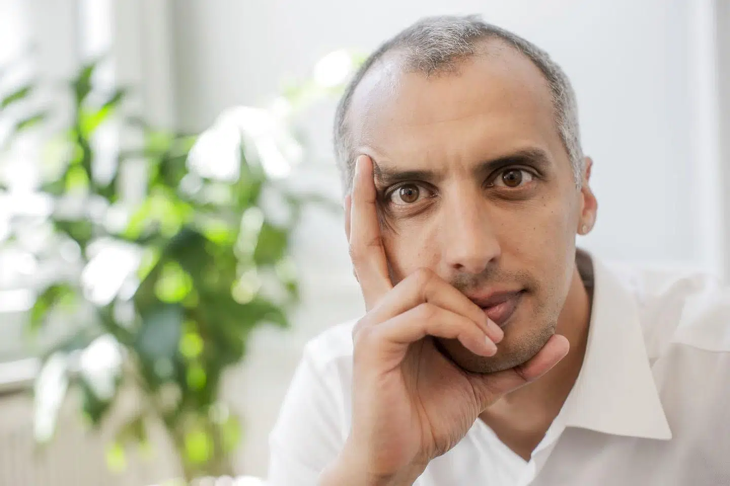 Lad os indføre »Tesfaye-dispensation« i udlændingeloven foreslår Steven Sampson. De skal »Gives til de asylsøgere, hvis situation giver udlændingeministeren ’knude i maven’.«