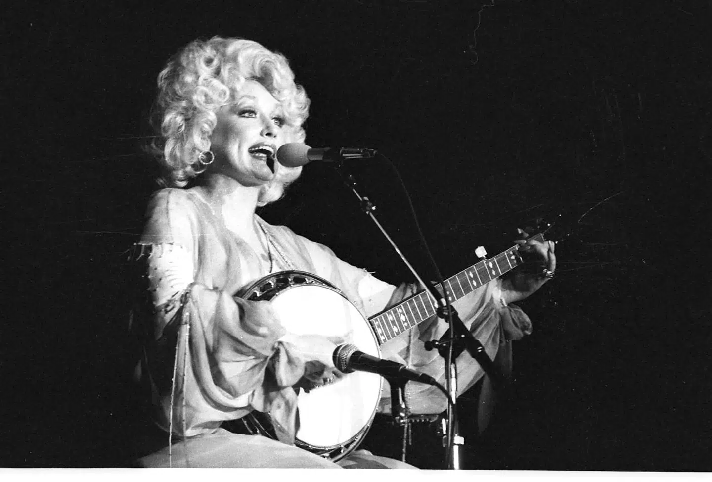 Signe Molde har et særligt ømt punkt for Dolly Partons sang »Coat om many colors«.