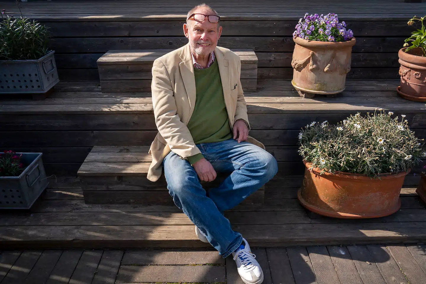 Bjarne Bo Jørgensen ledte længe efter det helt rigtige sommerhus – der skulle ligge i første række til havet. Nu har han solgt det igen med en betragtelig fortjeneste.