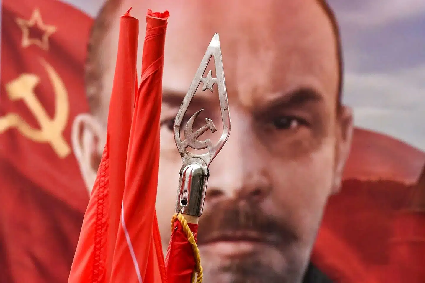 Revolutionen er afblæst, men Pelle Dragsted har stadig en marxistisk læsning af samfundet, skriver Pierre Collignon. Her et portræt af Sovjetunionens første diktator, Vladimir Lenin, i forbindelse med markering i Moskva af 100-året for den bolsjevistiske revolution i 1917.