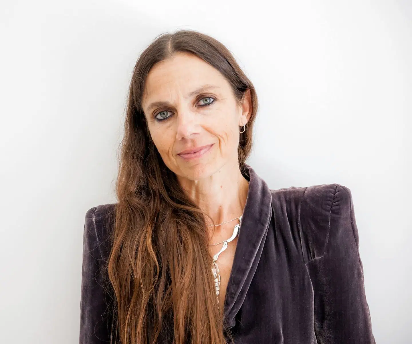 »Jeg begik den fejl at google mit navn, og søgemaskinen foreslog automatisk, at Justine Bateman skulle efterfølges af 'ser gammel ud',« fortæller Justine Bateman i et interview med Entertainment Tonight.