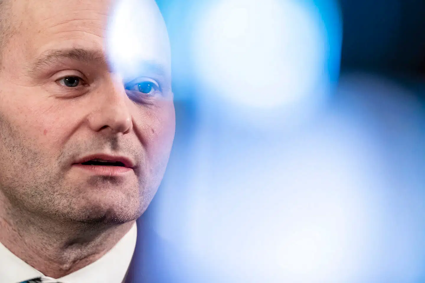 »Fremgangen skyldes nok en kombination af tre elementer: Venstres kollaps, en generel højredrejning i samfundet og så Søren Papes egen, meget tillidsvækkende facon,« skriver Peter Sterup og Nils Rasmus Hansen.