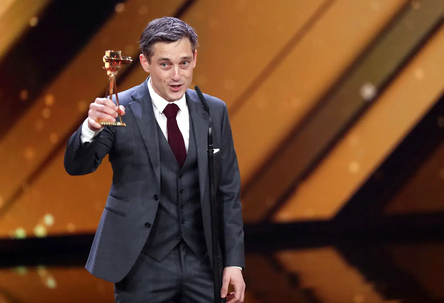 »Babylon Berlin«-stjernen Volker Bruch var én af dem, der lavede sjov med den tyske regerings coronahåndtering. Han er også én af dem, der ikke har fjernet sin kritik igen.