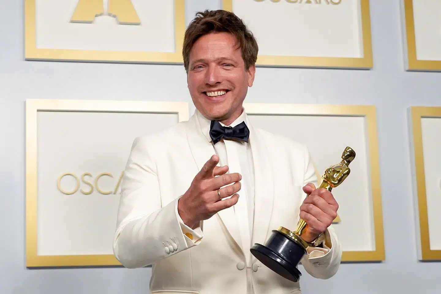 Natten til mandag dansk tid modtog Thomas Vinterberg en Oscar for Bedste Internationale Film. Han var som den første dansker nogensinde nomineret i kategorien Bedste Instruktør.