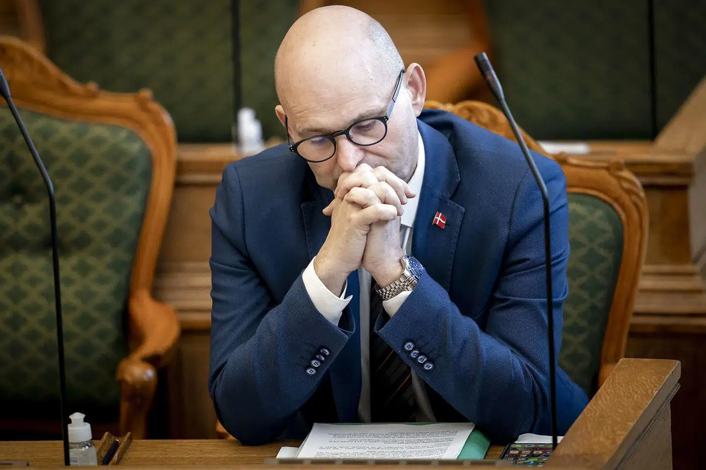 »Der har gennem årene været perioder, hvor partiets profil har været tilsvarende uklar som nu, og nok er jeg i min grundholdning konservativ, men i sådanne situationer har jeg ladet min stemme gå andre steder hen,« skriver Rolf Bagger.