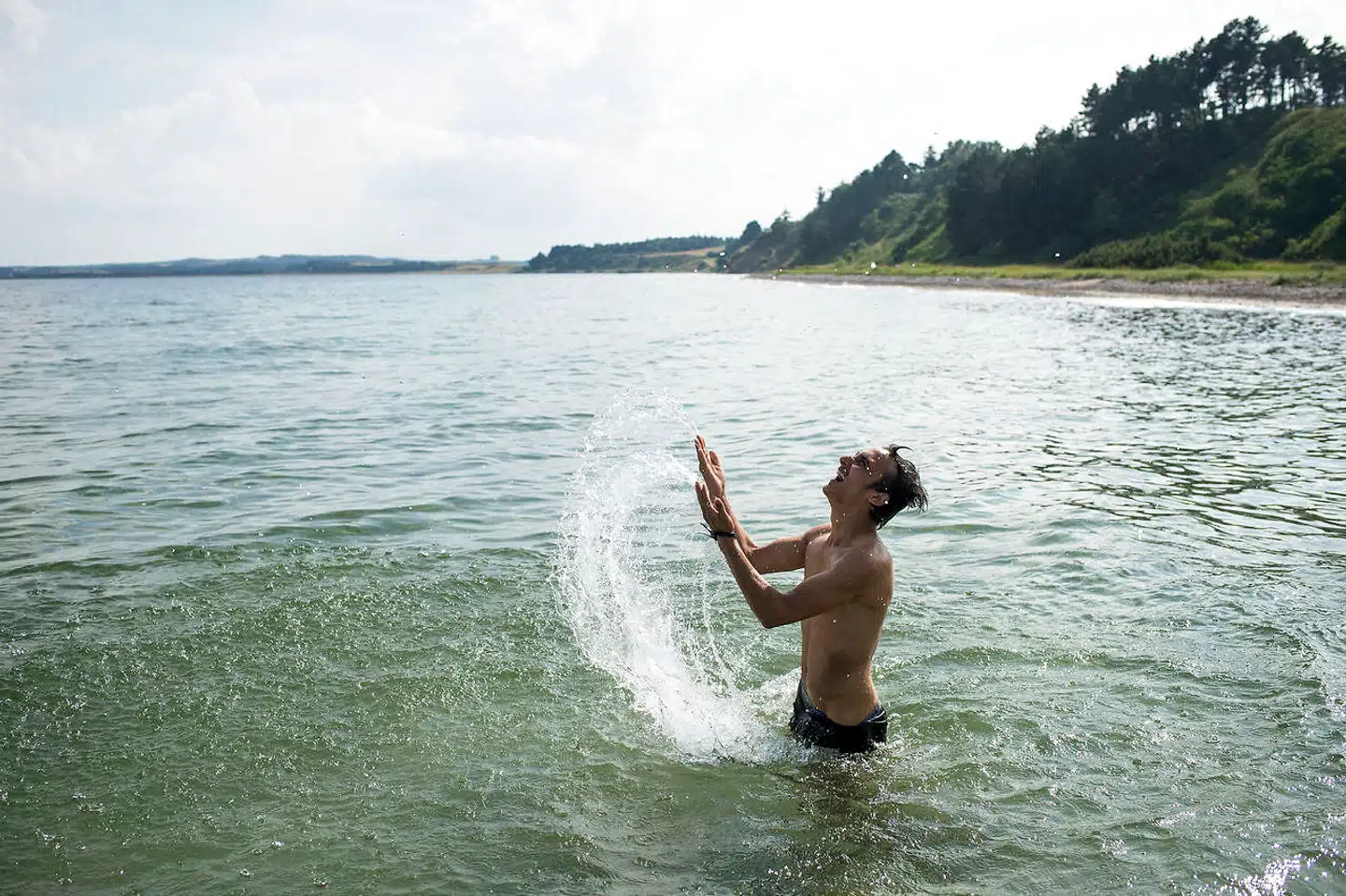 Sommerlejre risikerer at blive aflyst, hvis politikere følger ekspertanbefalinger om ikke at afholde større arrangementer med overnatning. Ifølge DGI-formand Charlotte Pedersen er det især problematisk for sårbare børn og unge. »For børn og unge, der har det svært, eller er lidt på kanten af fællesskabet, der er de her oplevelser jo endnu vigtigere.« siger hun.