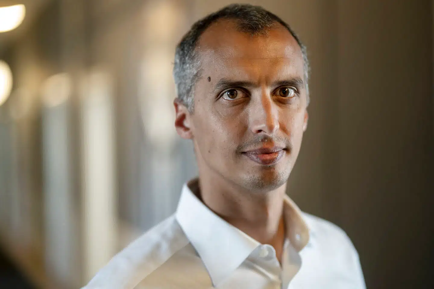 Udlændinge- og integrationsminister Mattias Tesfaye (S) afviser nu klart støttepartiernes ønske om at ændre loven, som bruges til at tage opholdstilladelsen fra syriske flygtninge.