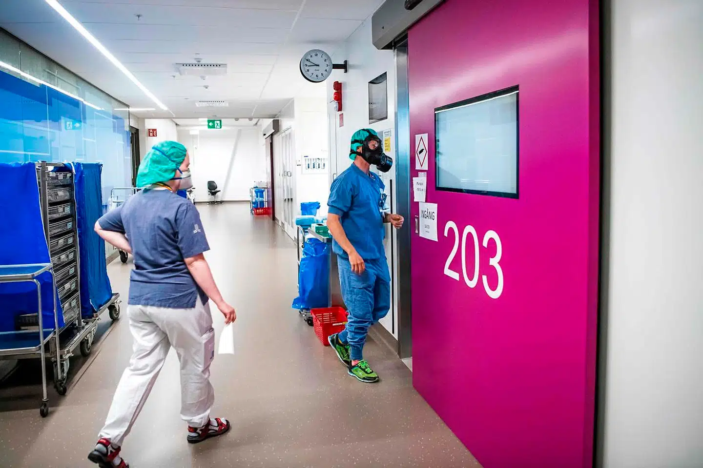 De mange covid-19-smittede svenskere sætter nu – igen – de svenske hospitaler under hårdt pres.