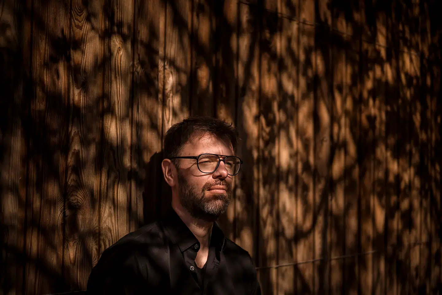 En besked fra Kasper Birchs læge var med til at starte en angstreaktion, som udviklede sig til regulær helbredsangst. Den har han nu skrevet en bog om.