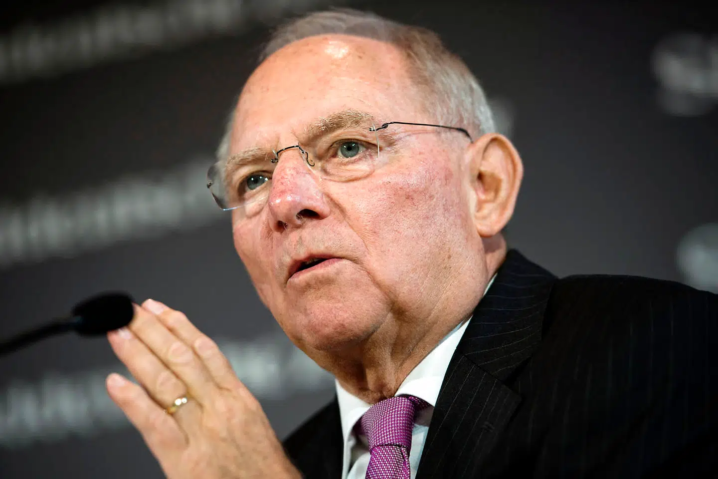 Kriser kan også byde på muligheder. Hemmeligheden er at se dem og gribe dem med mod, mener Wolfgang Schäuble.