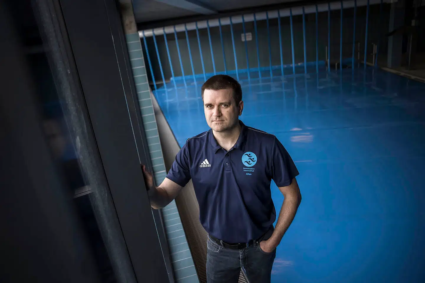 Allan Nyhus er formand for Hovedstadens Svømmeklub, der har mistet 2.000 medlemmer – hovedsagelig børn og unge – i 2020.