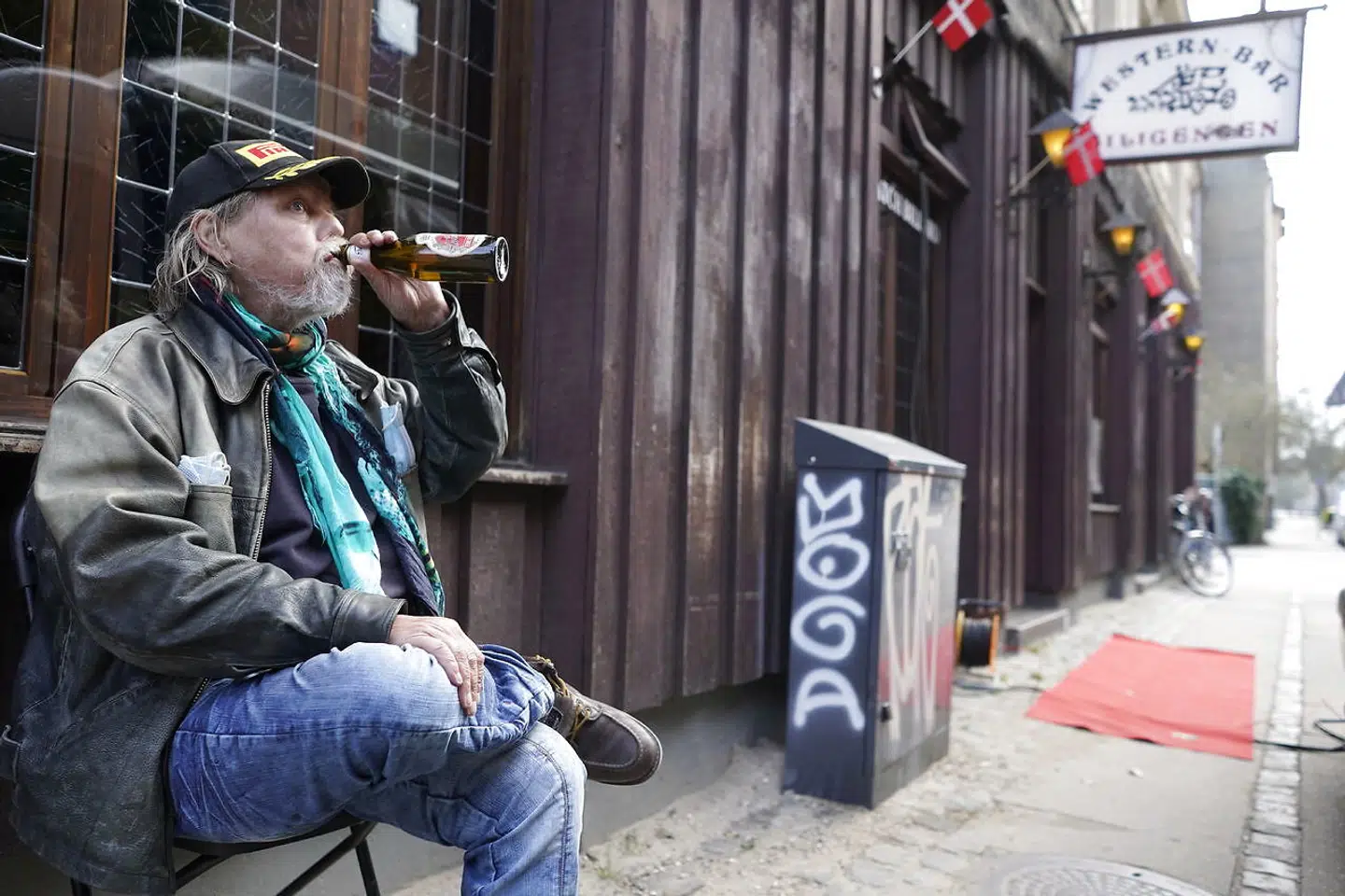 Værtshuset Dilligencen slog for første gang i fire måneder dørene op onsdag formiddag.