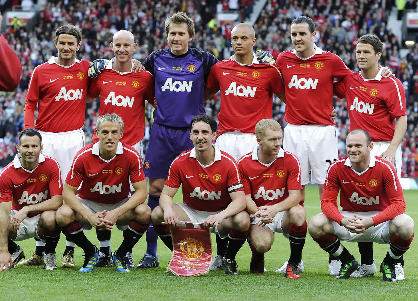 Tidligere Manchester Uniteds-anfører Gary Neville, siger, at han »væmmes« over sin egen klubs planer for fremtiden.