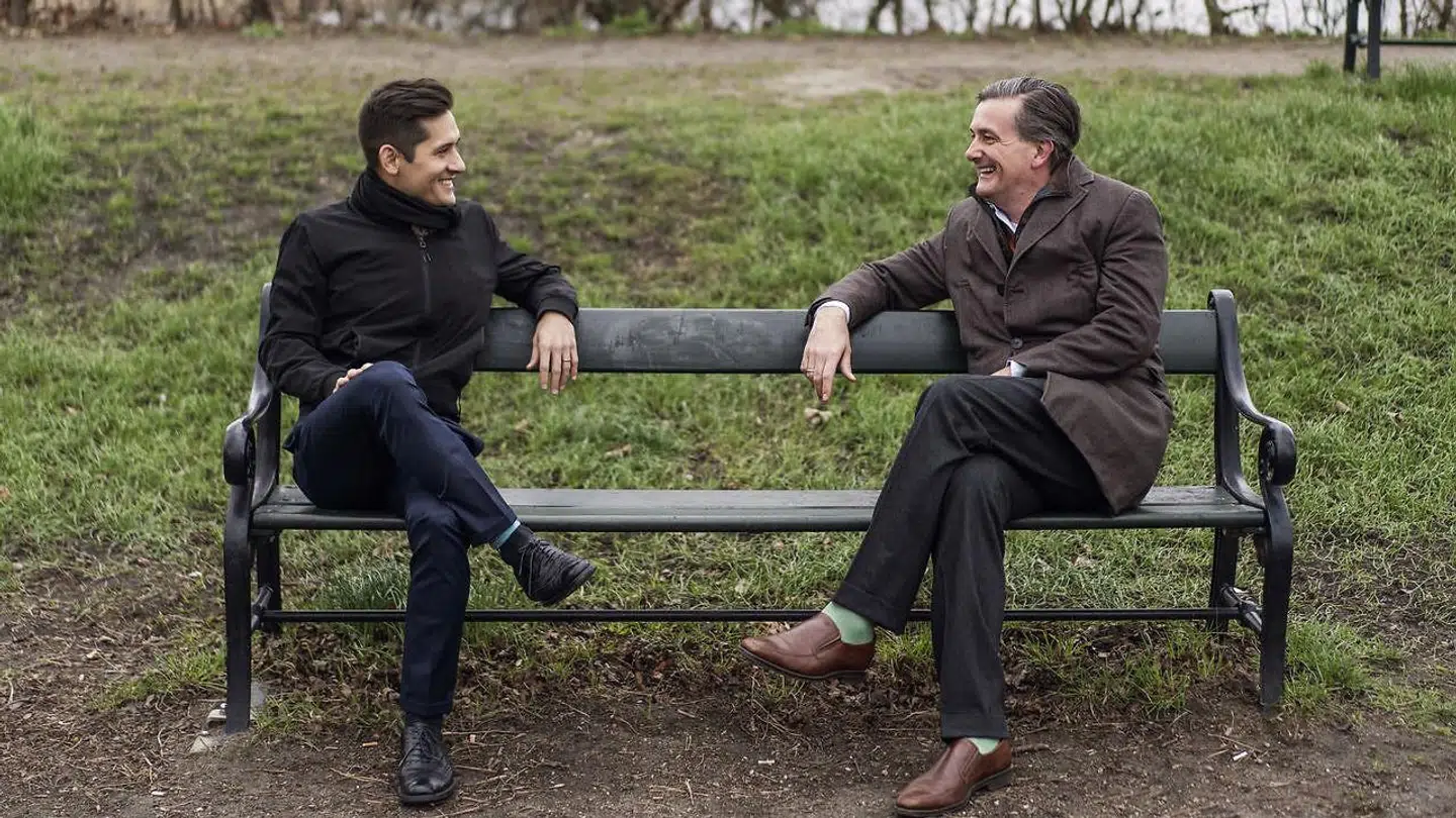 De to ledelseskonsulenter Nicolai Chen Nielsen (tv.) og Nicolai Tillisch har skrevet en ny bog, som forsøger at guide folk i at udleve deres talent, sætte høje ambitionsmål – og nå dem.