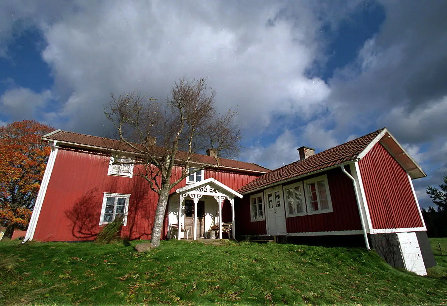 Vær opmærksom på særlige regler, hvis man vil give et svensk sommerhuse i gave som dansker. Arkivfoto: Allan Lundgren/Ritzau Scanpix