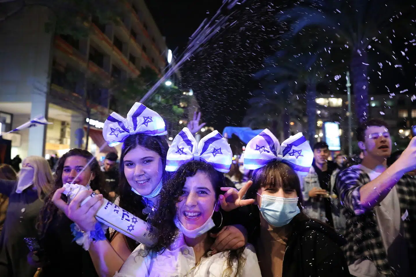 Israelerne strømmede 14. april på gaden for at fejre landets uafhængighedsdag. Forskere mener, at Israel nu har opnået flokimmunitet.