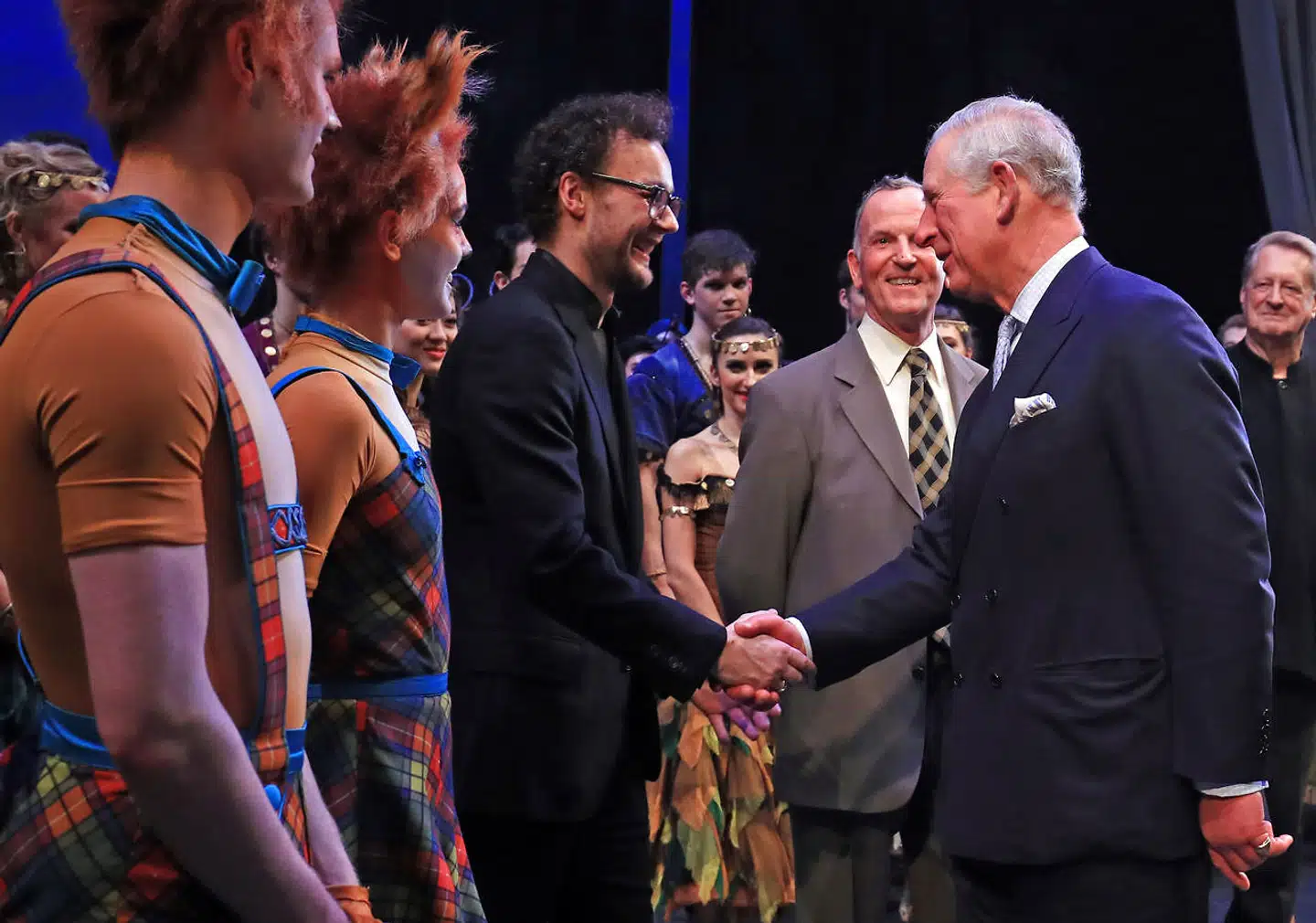 Arkivfoto. Her ses Liam Scarlett hilse på Prins Charles ved et arrangement i 2019.