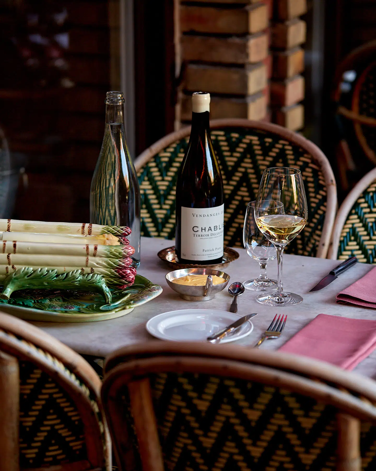 Der er asparges på menuen flere stedet – her på Maison i København K.