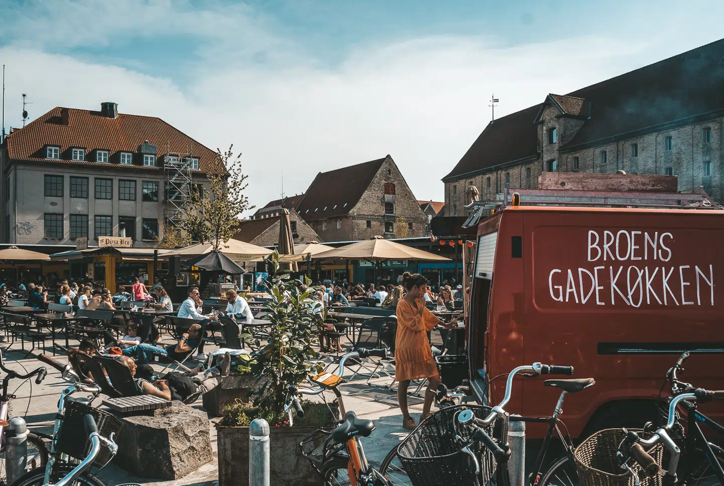 Byens udendørs madmarkeder vågner også i næste uge, hvor vi krydser fingre for godt vejr.
