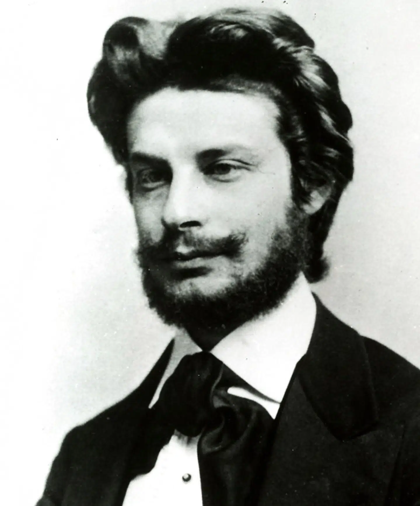 Georg Brandes (1842-1927). Brandes var jødisk fritænker og Søren Blak Hjortshøj giver nyt perspektiv på den kosmopolitiske Brandes og hans netværk af Spinoza-sønner.