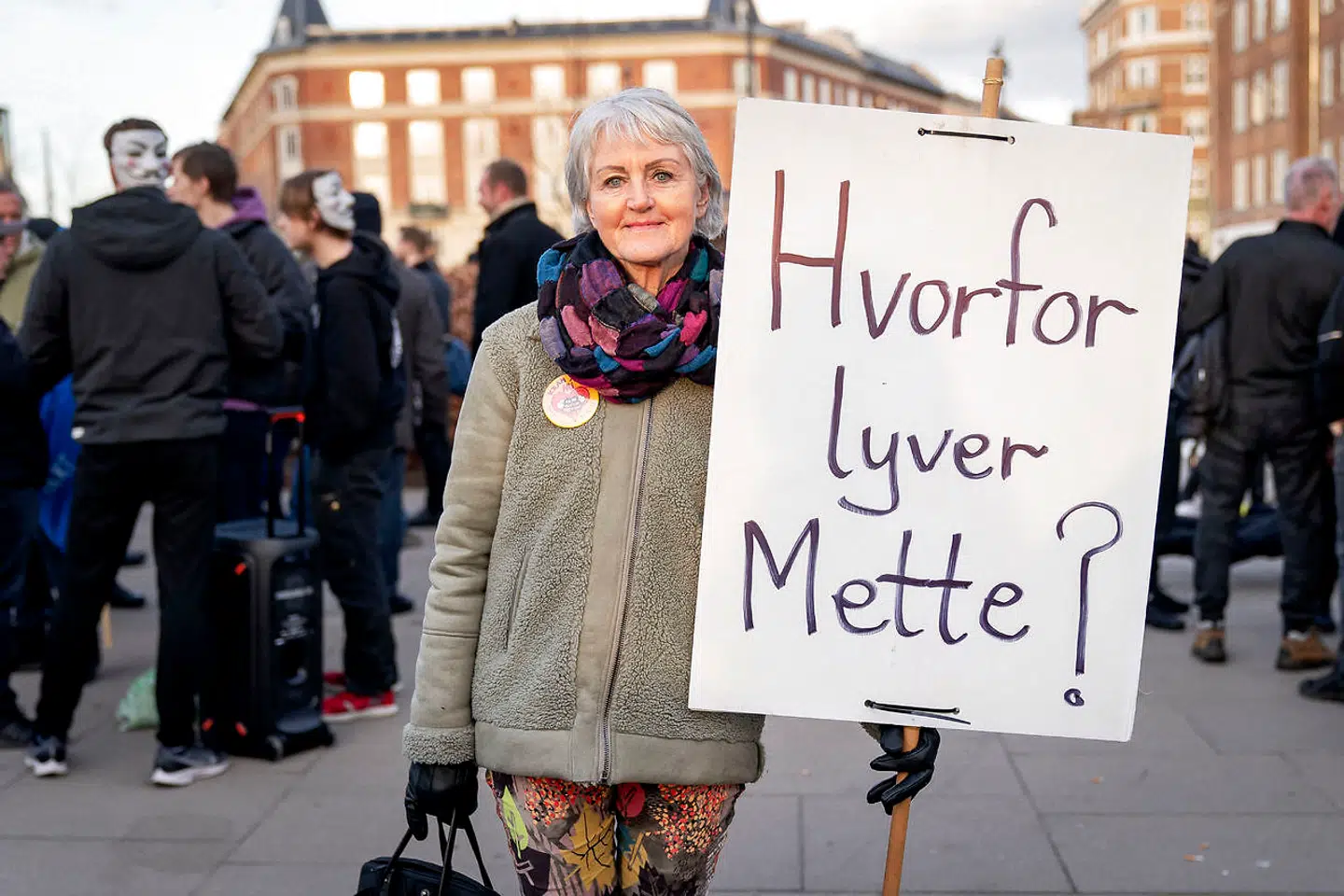 Birthe Lundgaard fortæller, at hun demonstrerer for sin frihed.