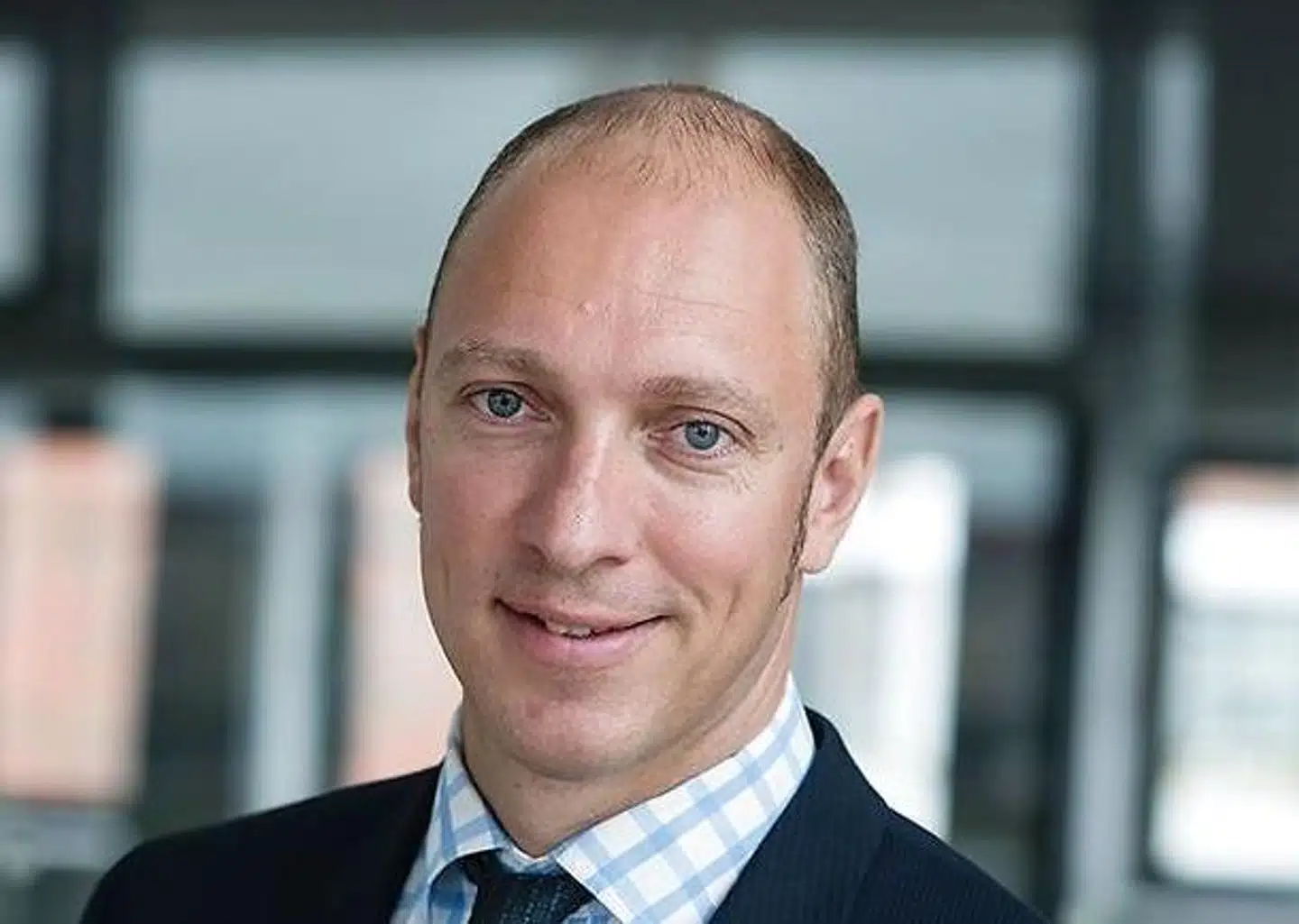 Peter Hermann, Topdanmarks administrerende direktør, har skaffet sig en kedelig sag på halsen, der involverer to stjålne designerstole og en afdød 91-årig dame.