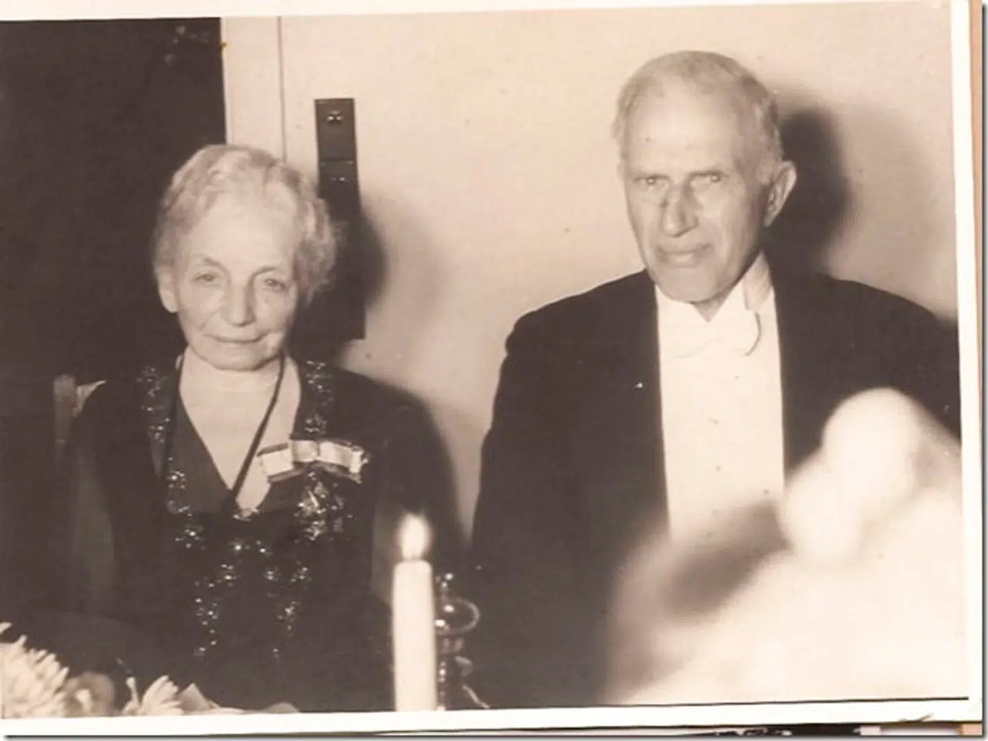 Clara Schultz, født Petit, og hendes mand, Johannes Schultz, i begyndelsen af 1930erne. Clara var født på Sankt Thomas og hendes far var stedbror til maleren Camille Pissaro. Familierne Petit og Pissaro var ud af jødisk slægt. Det blev af afgørende betydning for Clara under besættelsen.