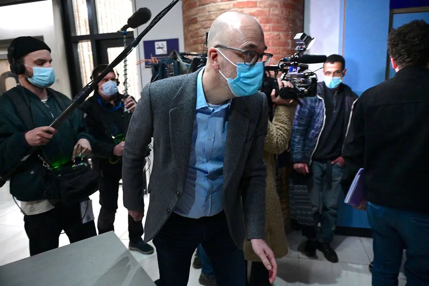 Den tidligere chef for IKEA i Frankrig Stefan Vanoverbeke ankommer til domhuset i Versailles 22. marts 2021, da retssagen for ulovlig overvågning af medarbejdere startede.