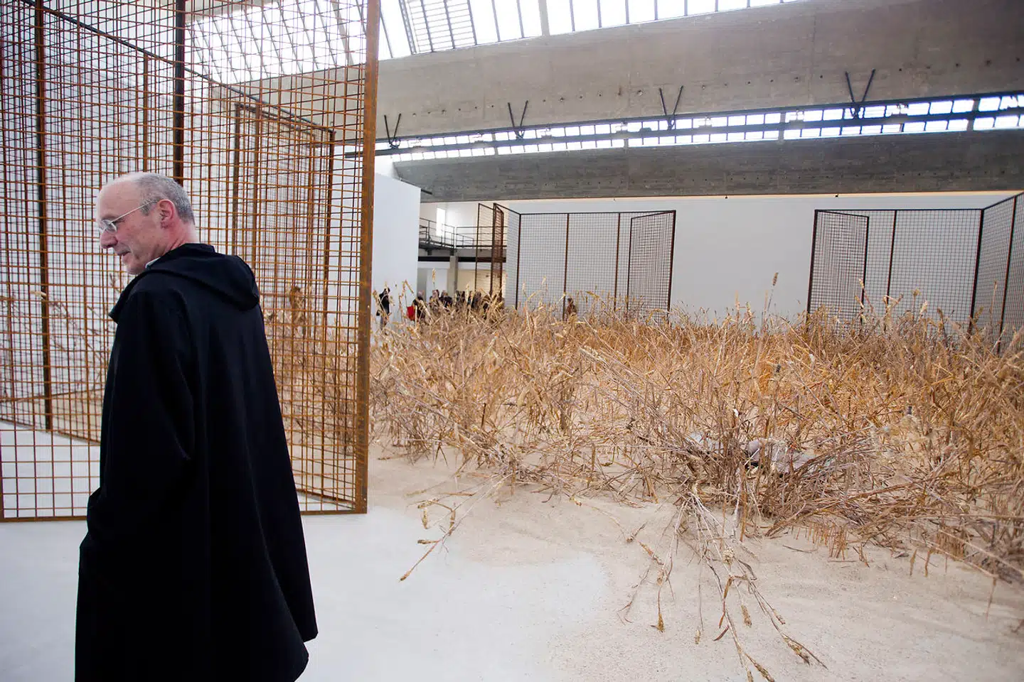 Anselm Kiefer omtales ofte som verdens største nulevende kunstner. Han er én af Tysklands rigeste personer. Hans navn er blevet en slags varemærke.