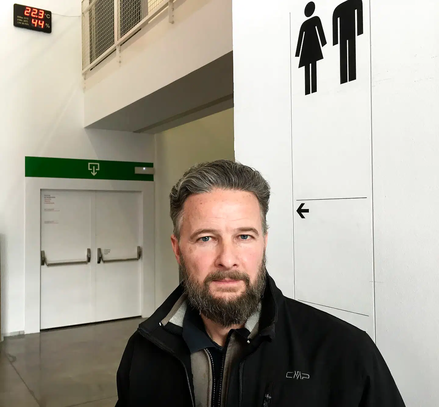 Svenske Gunnar Thorsén har på sin egen krop oplevet, hvor svært det kan være at agere som mand i det spanske system, når den kønsbetingede vold udøves af kvinder.