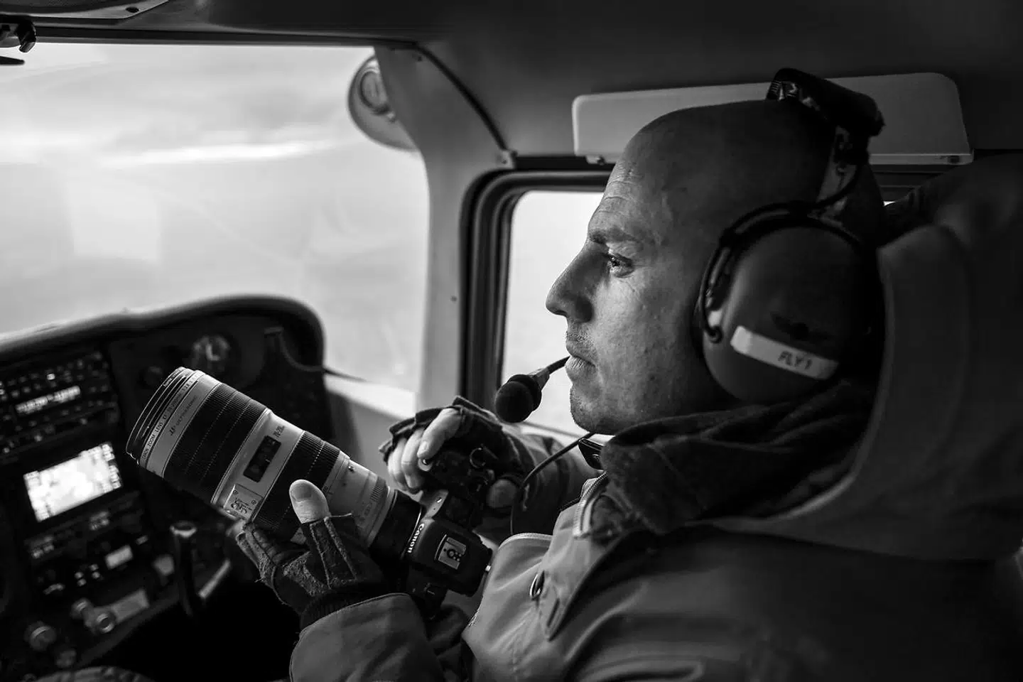 Det kræver »vild koordinering« med piloten, når Nicolas Cosedis skal fange de bedste vinkler af København.