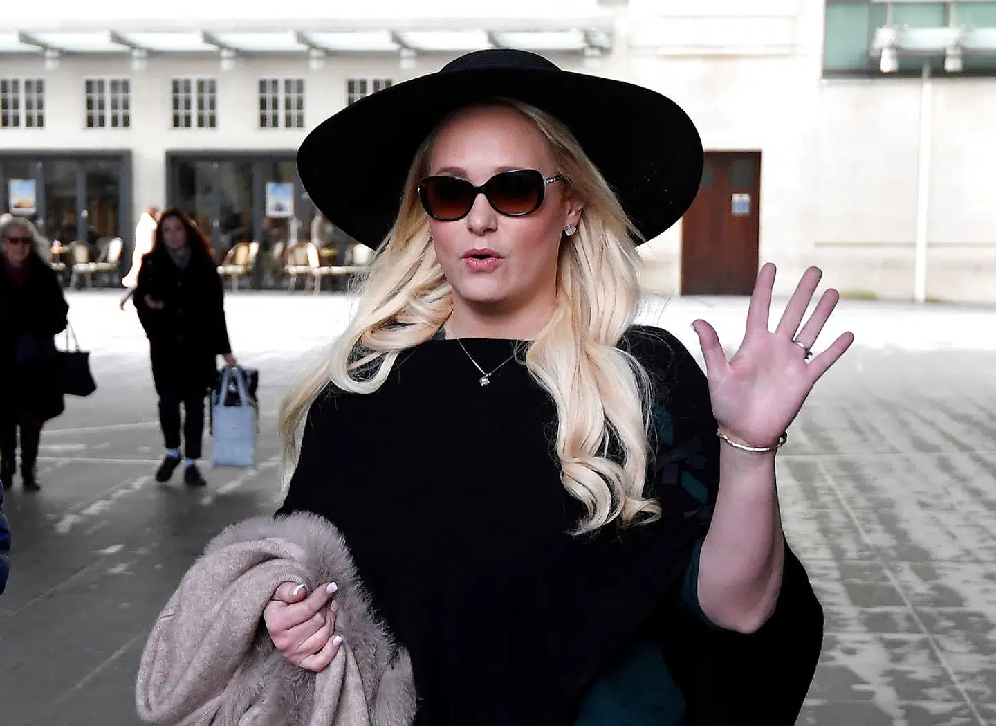 Hun har i to år været den tavse kvinde. Rygterne florerede om Jennifer Arcuris forhold til Boris Johnson, han nægtede det, og hun talte udenom. Men nu fortæller hun det hele.