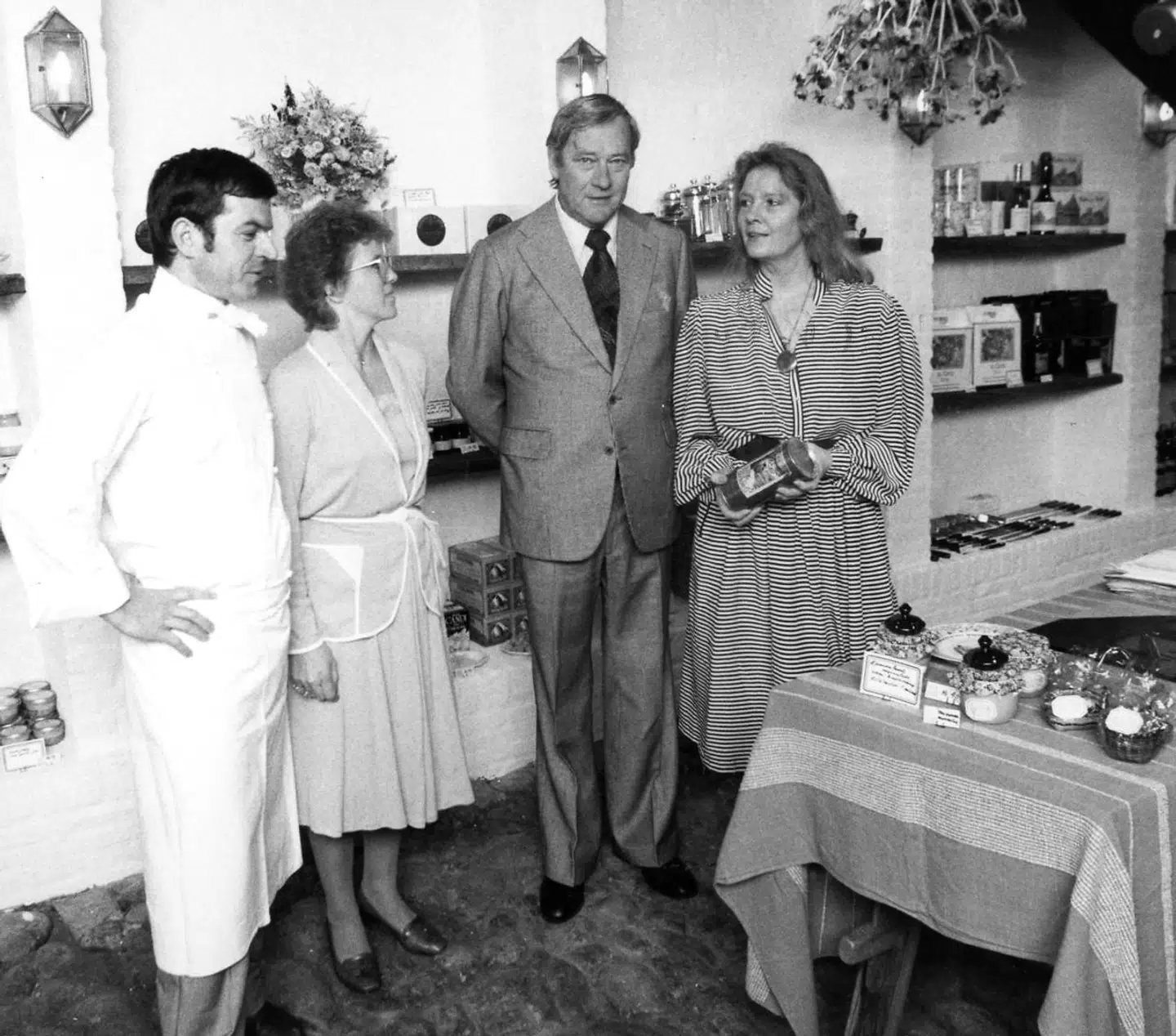 Jean Louis Lieffroy og Ellen Lieffroy sammen med Lene og Sven Grønlykke på Falsled Kro.