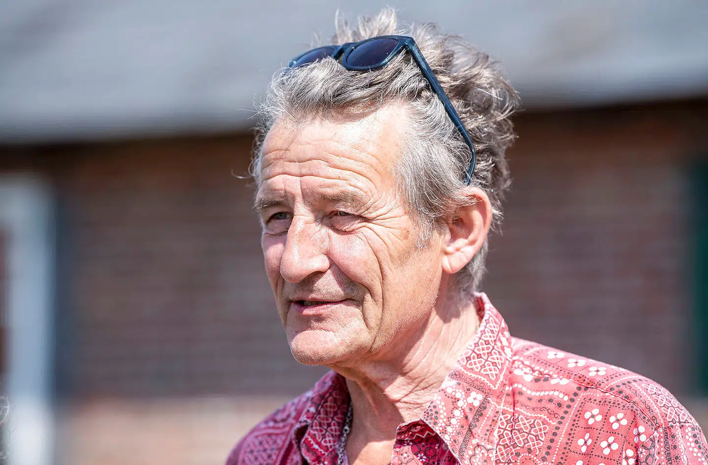 Her ses guitarist og sangskriver Peter Viskinde til åbning af udstillingen »Malende musikere« på Realen på Fanø den 3. juni 2019. Han blev 67 år.