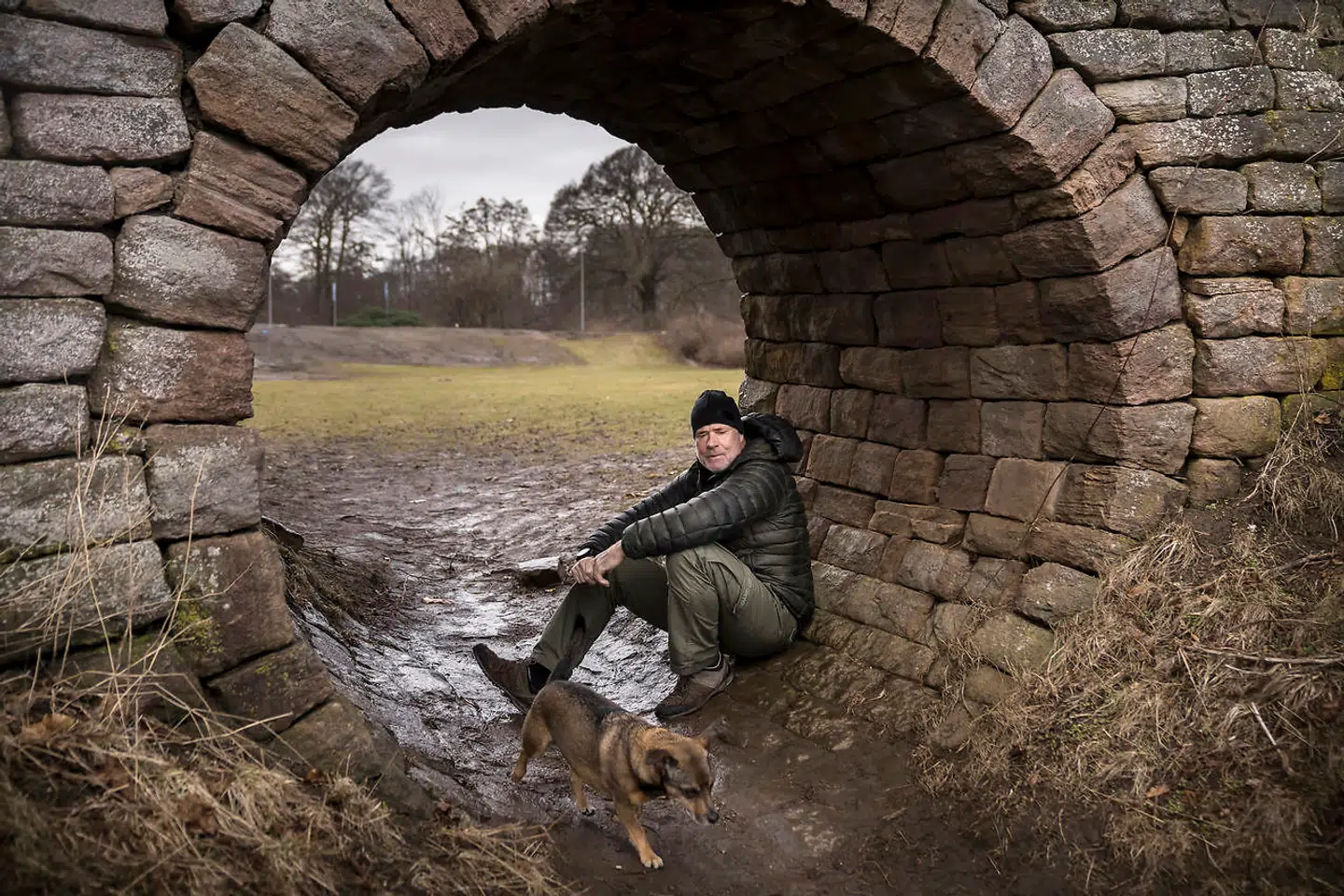 Med egne ord fumlede Thomas Rathsack igennem sin skolegang. Det var derfor, Forsvaret havde en tiltrækkende effekt på ham: »Når jeg har holdt foredrag, har jeg mødt en masse unge, som er præcis ligesom mig. De savner noget struktur, noget mening og nogle klare mål. Og det giver soldaterlivet langt hen ad vejen,« siger han.