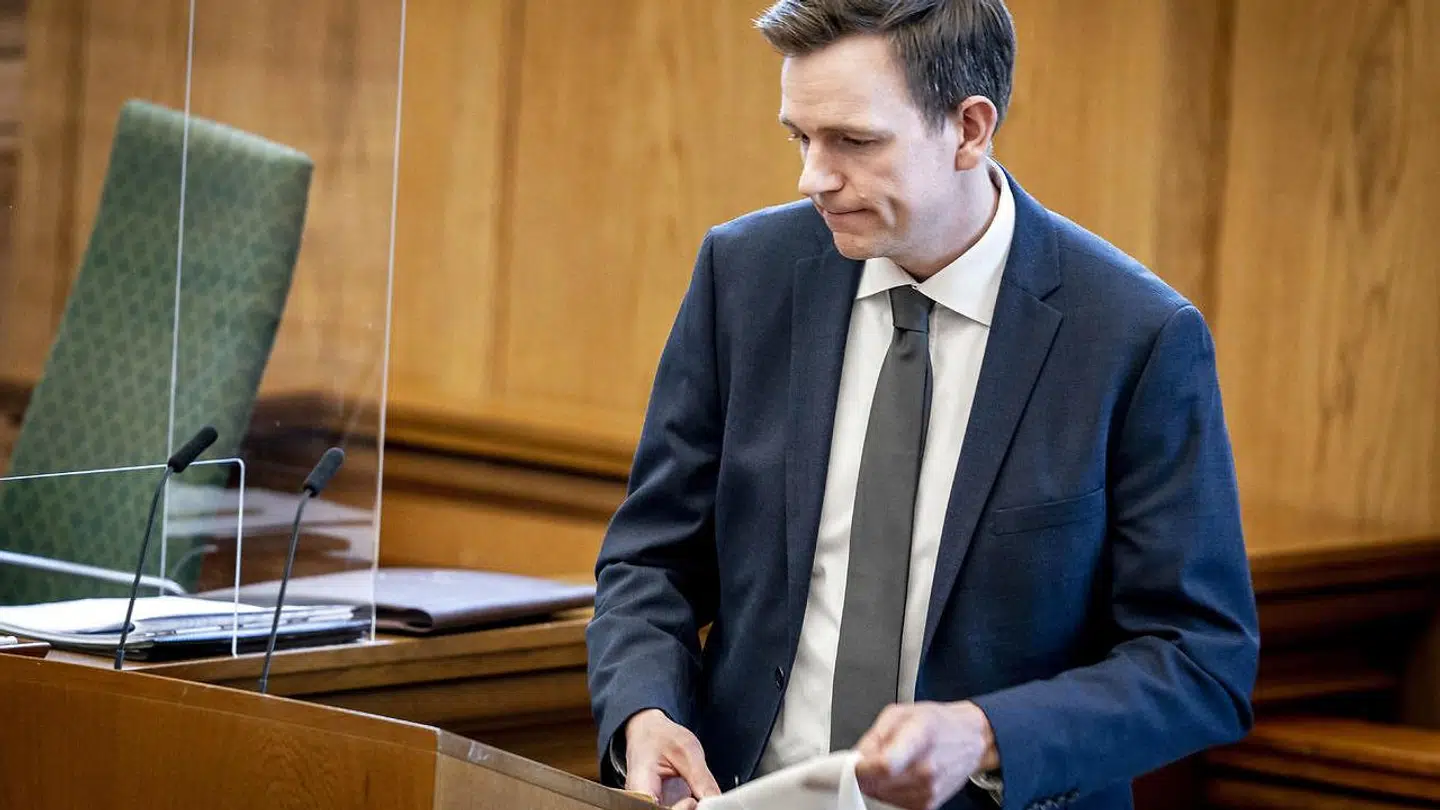 Udlændingeordfører Rasmus Stoklund (S) slog for nylig i et interview med Berlingske fast, at regeringen som hovedregel ikke vil hjælpe de danske børn i Syrien hjem, fordi Danmark dermed risikerer, at børnenes forældre kommer med.