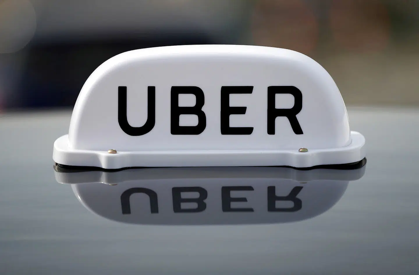 Efter en retssag i højesteret vil Ubers chauffører i Storbritannien nu blive klassificeret som arbejdere. Hvad en chauffør skal have løn for, har der dog været lidt diskussion om. Er det når chaufføren sætter sig ind i bilen? Når chaufføren accepterer en tur? Eller når kunden sætter sig ind i bilen?