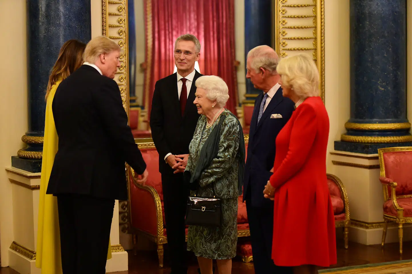 Donald Trump mødte ved flere lejligheder den britiske monark, dronning Elizabeth, mens han var præsident. Blandt andet da dronningen i 2019 var vært ved markeringen af 70-året for NATOs oprettelse.