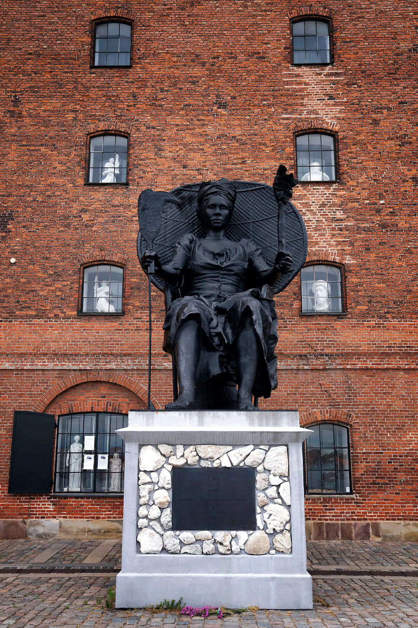 »I am Queen Mary« ved Vest Indisk Pakhus i København.