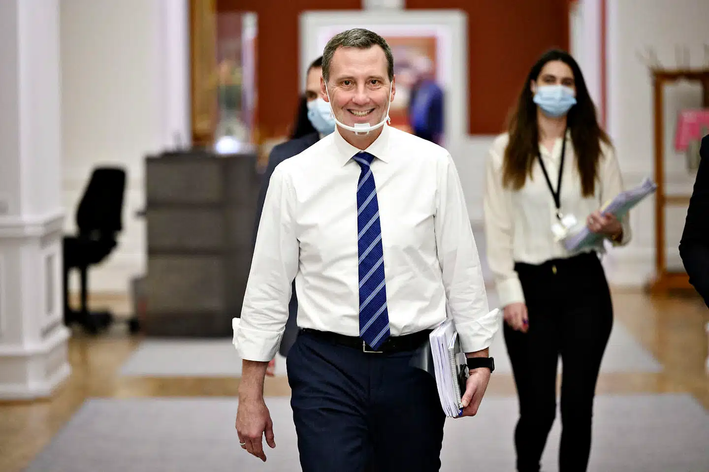 Justitsminister Nick Hækkerup ankommer, da han er kaldt i samråd om hjemtagelse af de danske børn fanget i teltlejrene i Syrien. Justitsministeren skulle blandt andet redegøre for, om det er korrekt, at regeringen i et år tilbageholdt Politiets Efterretningstjenestes vurdering af, at de danske børn og statsborgere, der er fanget i teltlejrene i Syrien, ikke udgør nogen sikkerhedsrisiko.