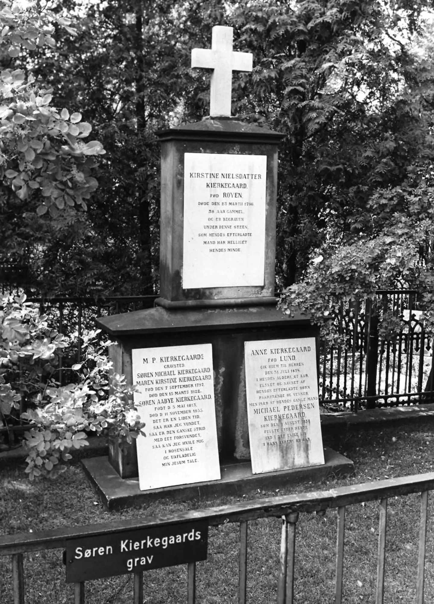 Søren Kierkegaards grav på Assistens Kirkegård.