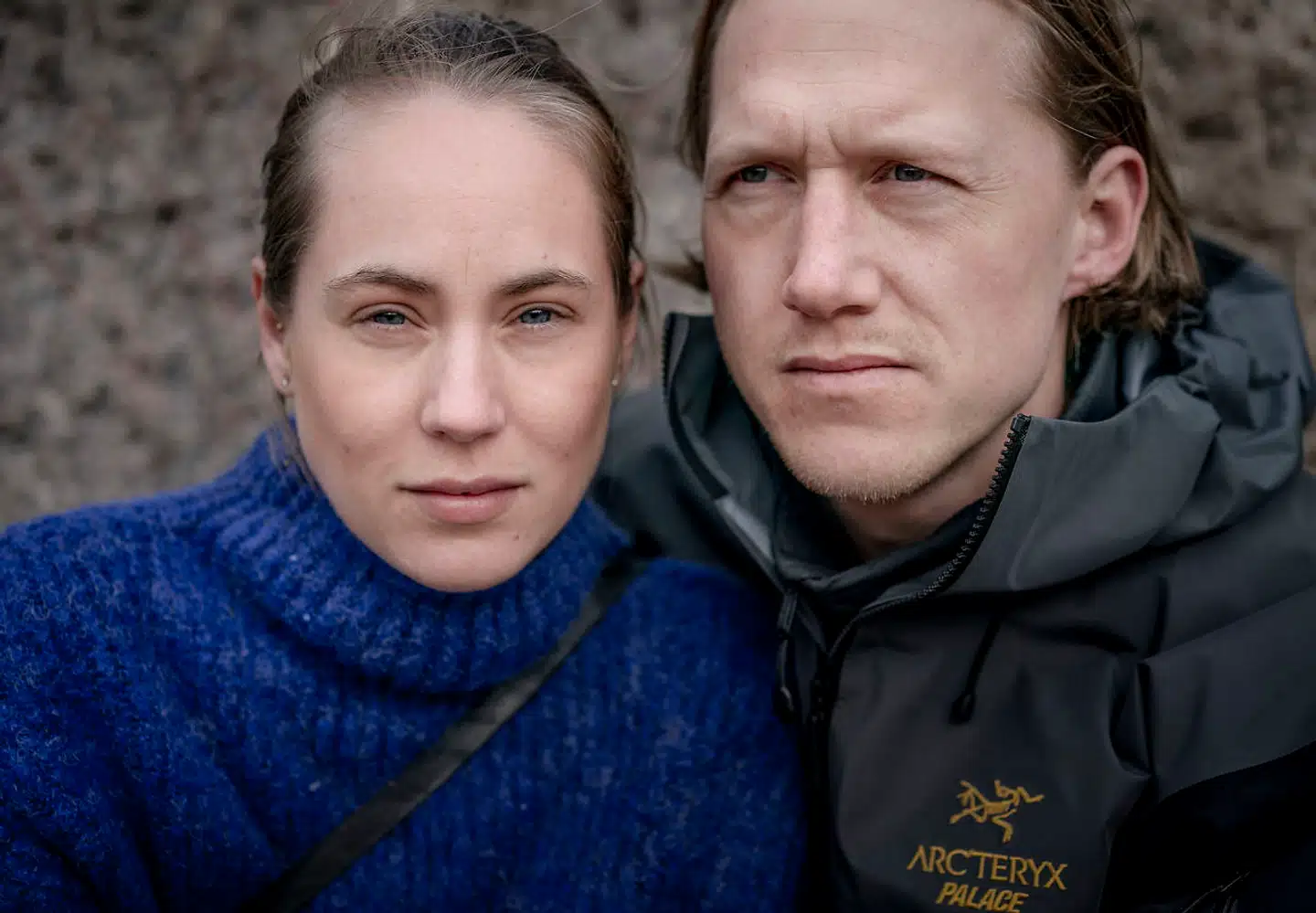 Louise Holm Jacobsen og Daniel Hugo Sørensen mistede i november 2020 deres otte måneder gamle datter, Eira Rose. Dagene efter datterens død var det værste, de nogensinde har oplevet. Nu kæmper de for, at andre forældre får bedre hjælp, end de selv gjorde.