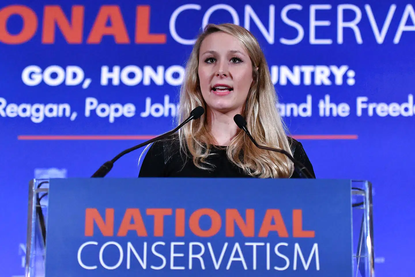 Tredje generation af Le Pen-dynastiet Marion Maréchal, der har forladt Rassemblement National, ville være en farlig rival for Marine Le Pen. Men hun afviser at gå i kamp med sin moster om lederrollen på Frankrigs nationale højrefløj.